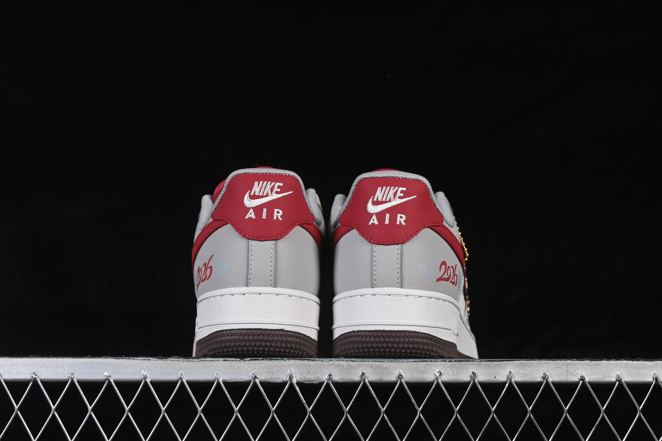 All categories Nk Air Force 1 Air Force series Nk Air Force 1 Low Air Force low-top Nike Air Force 1'07 Low red and gray contrast Air Force 1 low-top casual sneakers HT5088-621